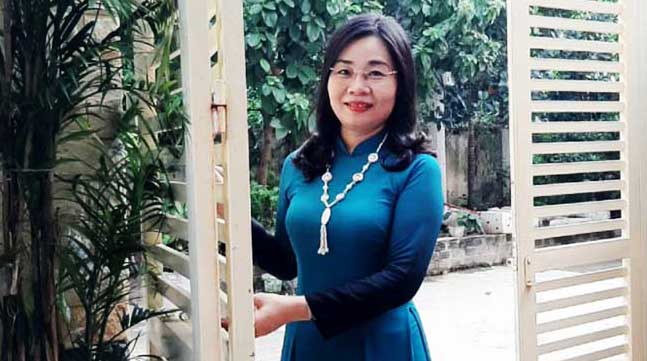 Thơ Phan Hoàng trong hành trình ngược lối – Tiểu luận của Mai Thị Liên Giang 